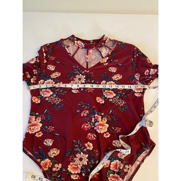 No Boundaries Cut out bodysuit in Burgundy Floral - Picture 7 of 11